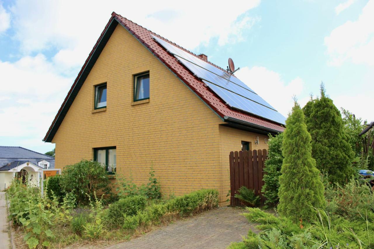 Ferienhaus Zum Findling Goehren  Exterior photo